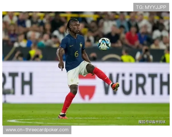 战术板：解析2026年二月流行的高位边后卫内收打法